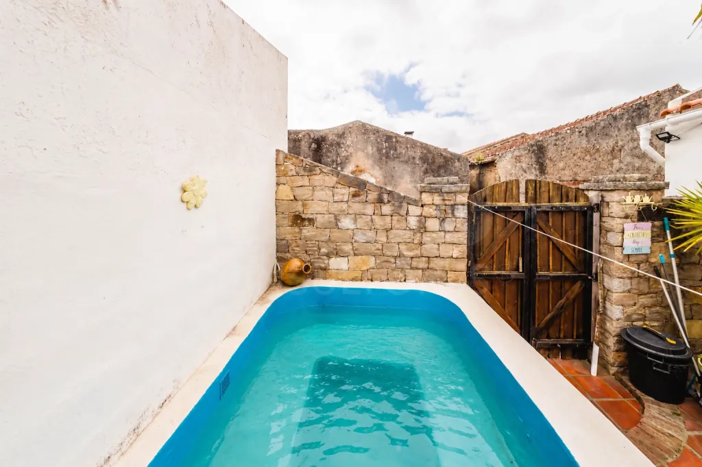 Moradia T1 + 1 a poucos minutos de Óbidos