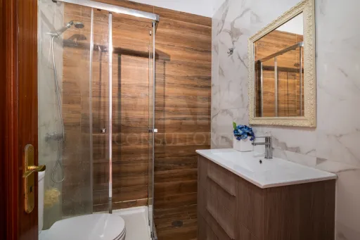 Apartamento T4 com terraço