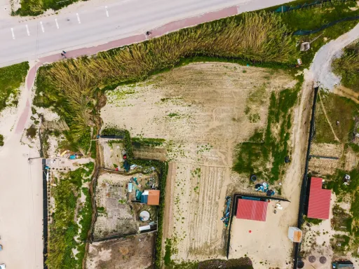 Terreno de 1980 m2 ao lado da praia.