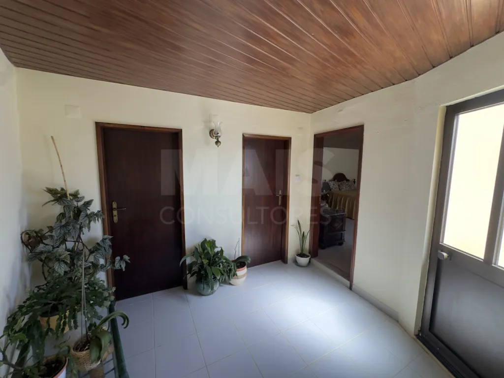 Moradia T2+3 com Terreno de quase 3000m2 Urbano