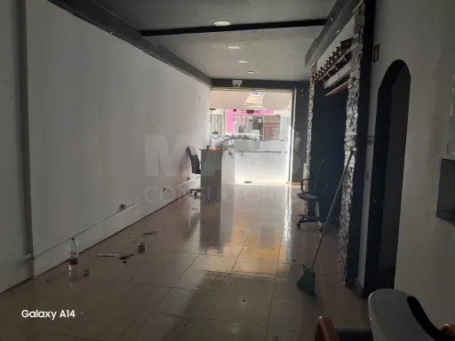 Loja Amadora para remodelação