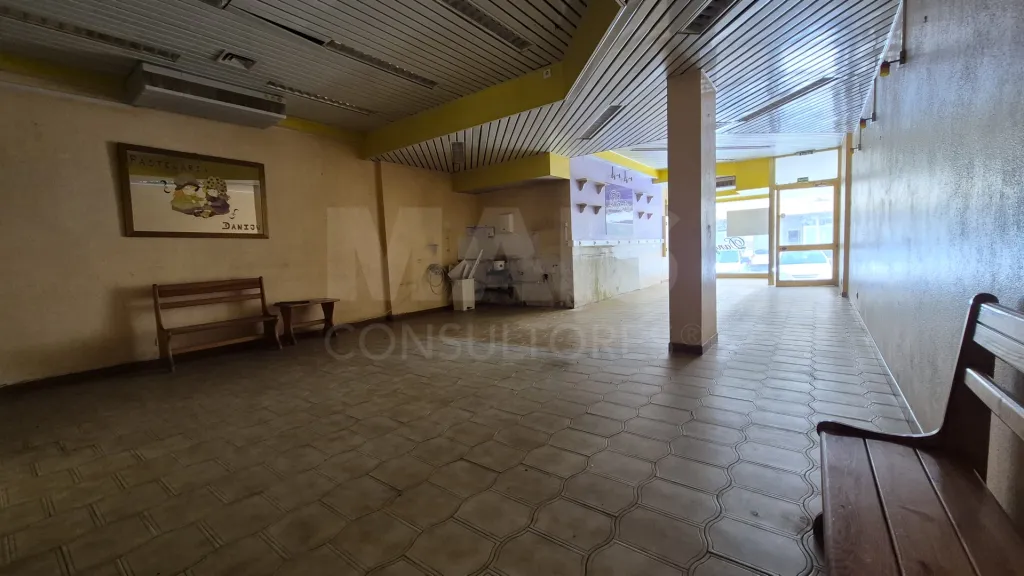 Um espaço. Diferentes caminhos. | 123 M² NO CENTRO DA BENEDITA