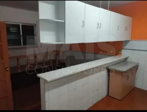 Moradia Camarões Almagem do Bispo