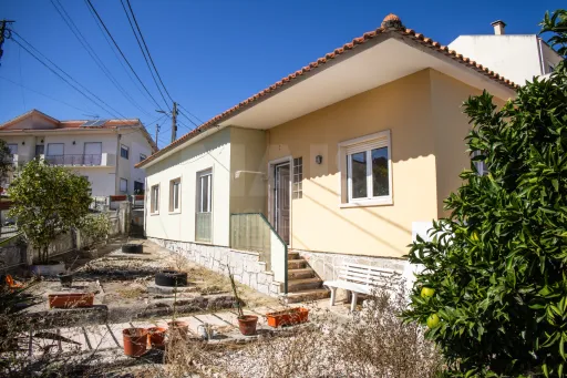 Moradia Térrea T3 com Terreno de 500 m² | Às Portas de Alcobaça