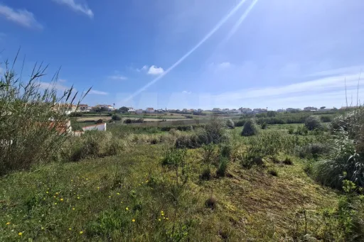 Terreno com Vista Mar Deslumbrante | São Bernardino |Peniche