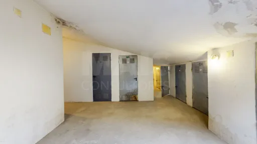 Apartamento T2 com parqueamento no Carregado