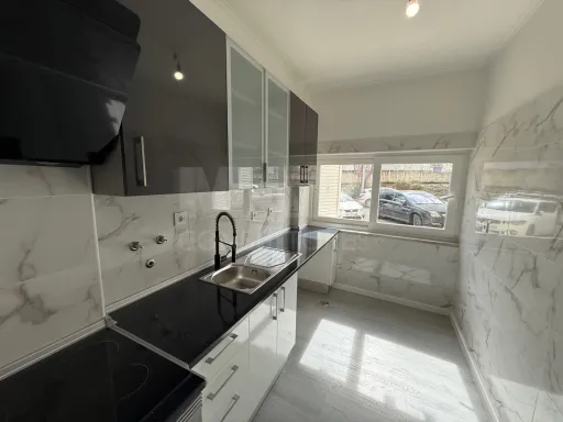 Apartamento T2 Oeiras Com Arrecadação