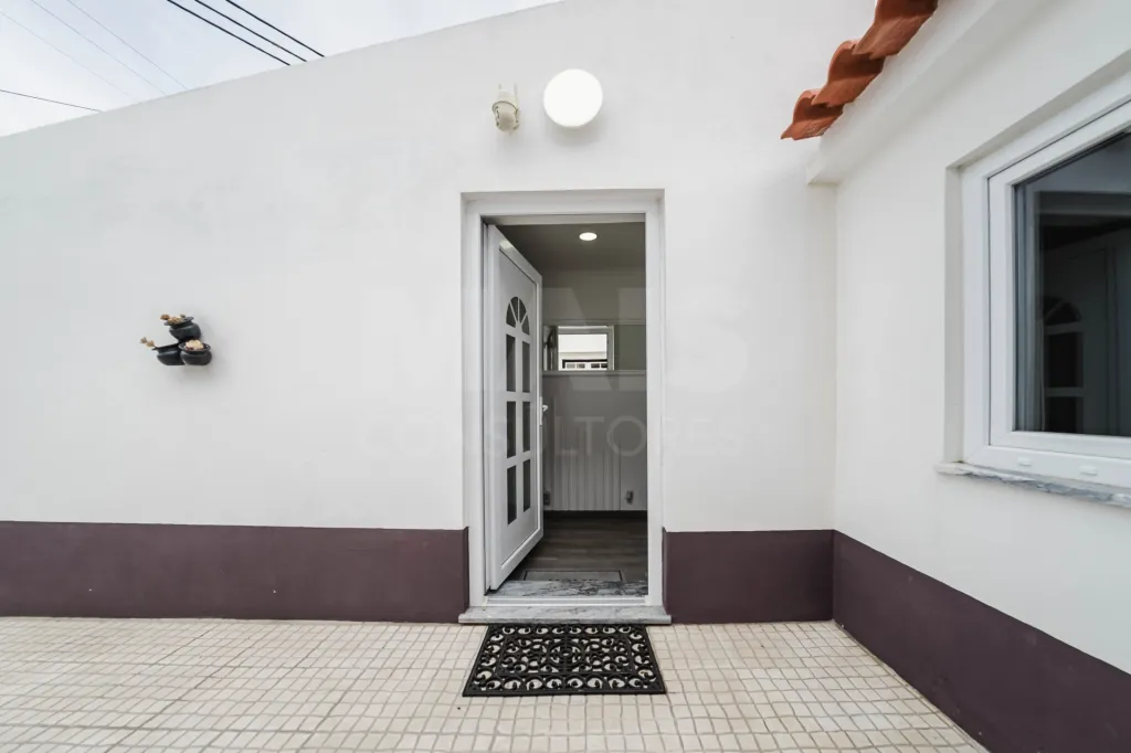 Moradia T1+1 | espaço exterior | terraço | garagem