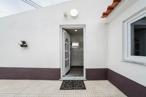 Moradia T1+1 | espaço exterior | terraço | garagem