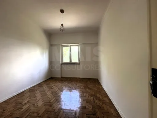 Apartamento T2 no Lumiar | Ameixoeira a 800m da estação do metro da Ameixoeira
