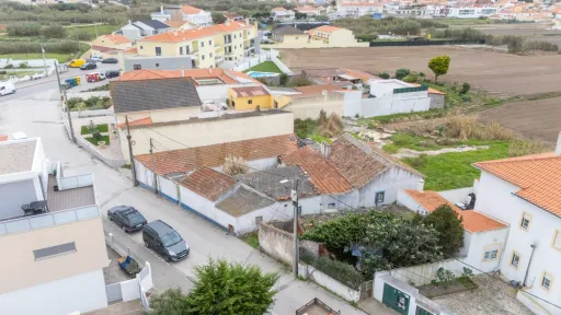Terreno para Construção a poucos metros da Praia do Baleal