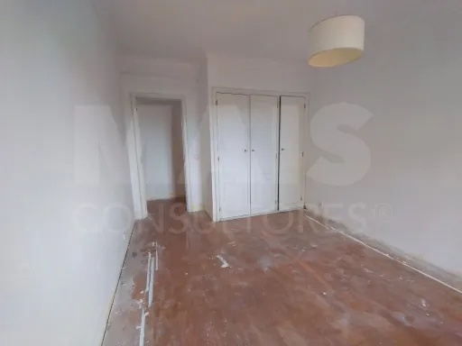 Moradia em Albarraque – A Oportunidade de Criar a Casa dos Seus Sonhos!