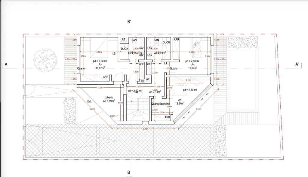 Moradia T3+1 Geminada c/ 1 Suite, Jardim, Parqueamento e Piscina! (LT1)