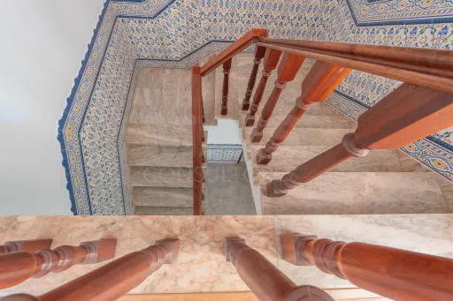 Oportunidade no Porto Alto, moradia T4+1 com 204m2 e logradouro.