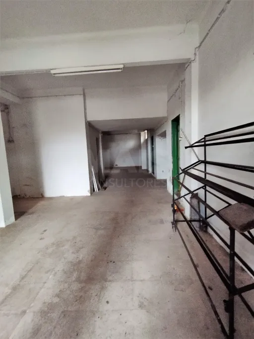 Loja em Queluz