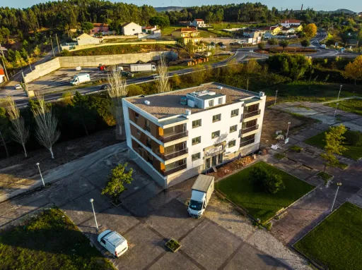 Apartamento T3 R/C  Fração B (Em Construção)