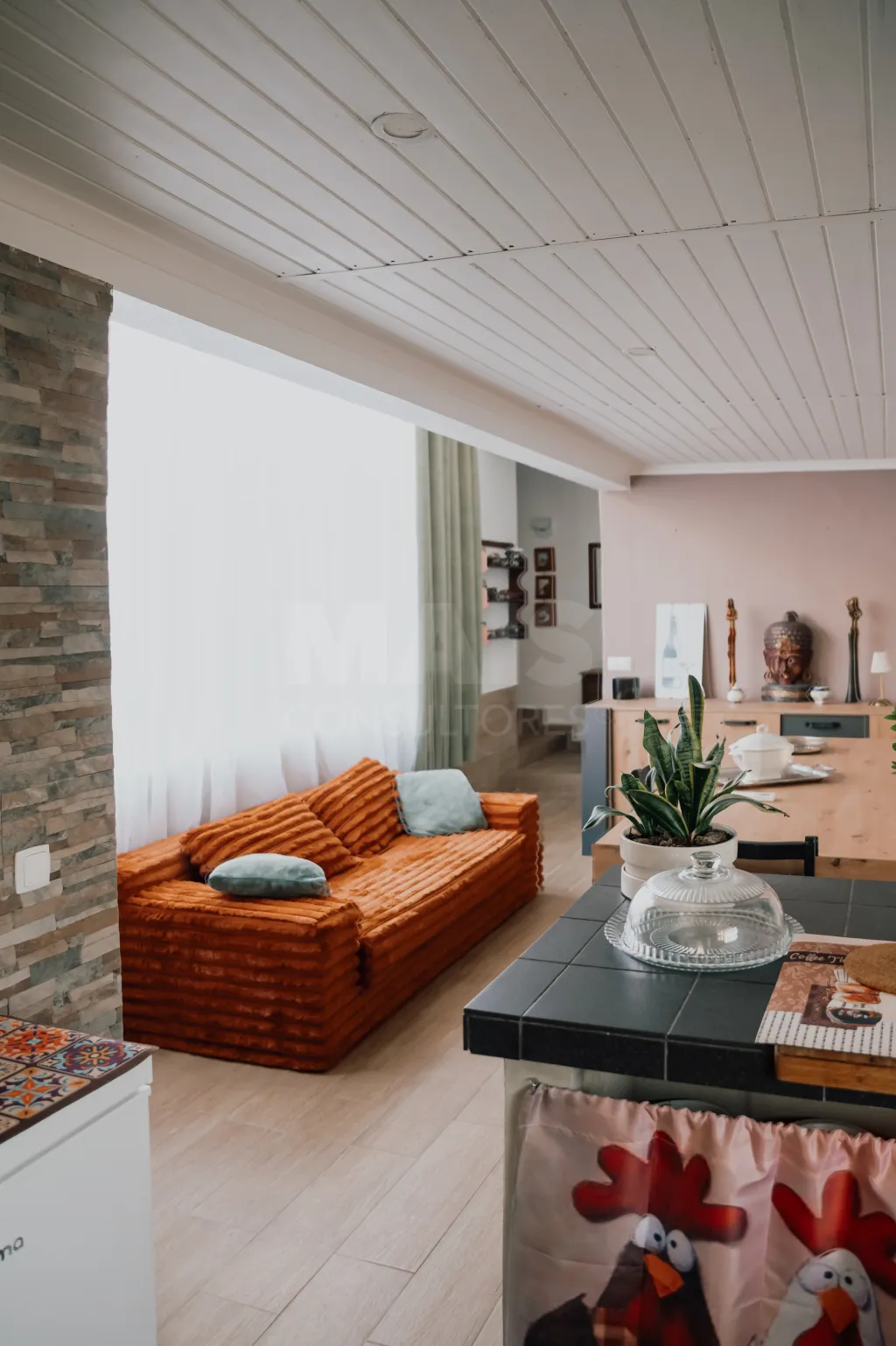 3-Bedroom House with Panoramic Terrace and Mountain Views