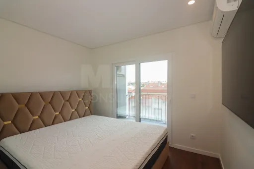 Apartamento T2 + Duplex -   2 lugares de estacionamento Casal Cambra