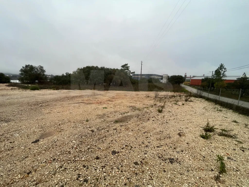 Terreno em Nossa Senhora Das Misericórdias Lombas - Vilar dos Prazeres - Zona Industrial