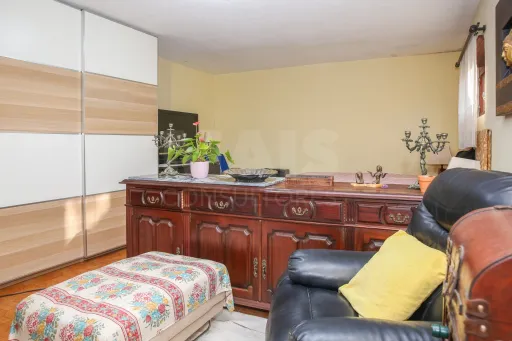 Quintinha com Moradia T2+1, em Sobral de Monte Agraço