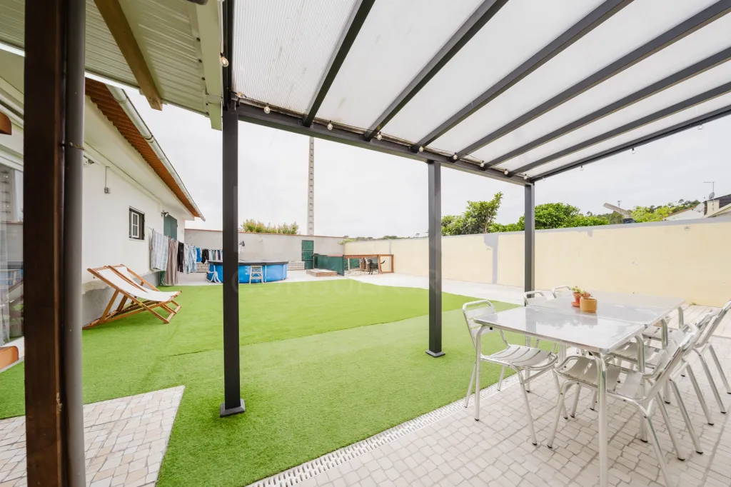Renovated Single-Storey House - Close to the Beaches and with Great Access!