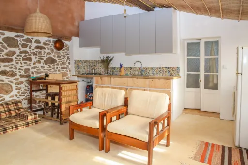 2-bedr. house with land