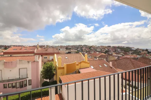Apartamento T2 + Duplex -   2 lugares de estacionamento Casal Cambra