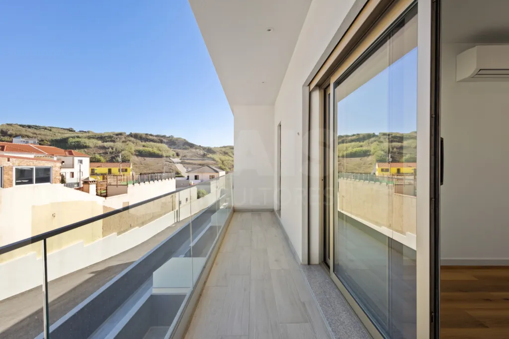 Villas Mar – Moradia V3  com piscina e vista mar  a 150 metros da Praia -Fracao B