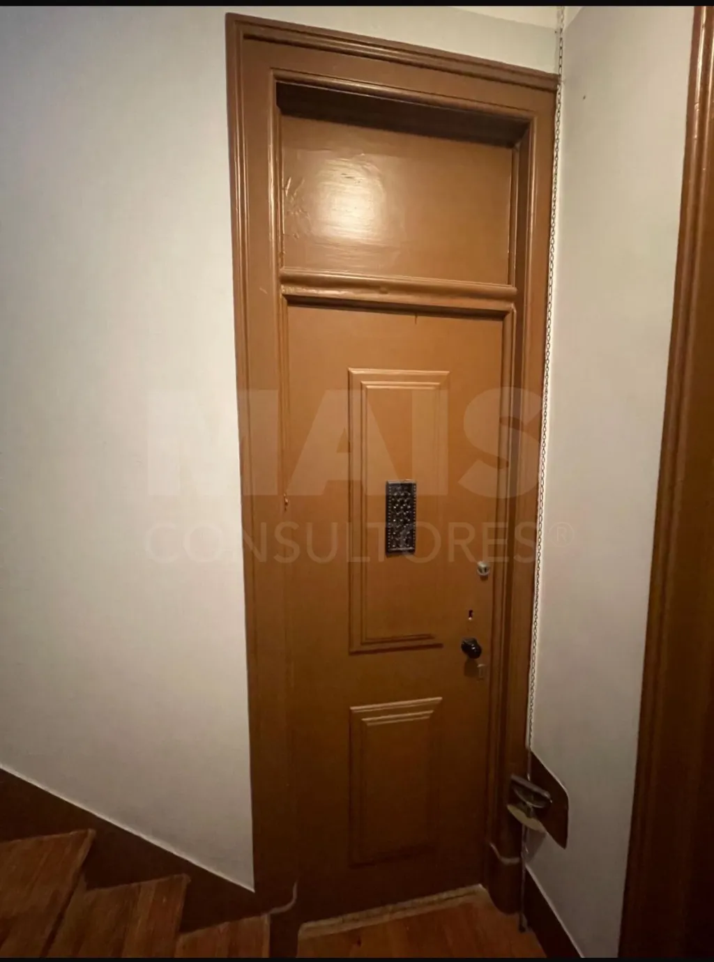 🏡Apartamento T4 para recuperação total em zona com charme histórico no coração de Lisboa!