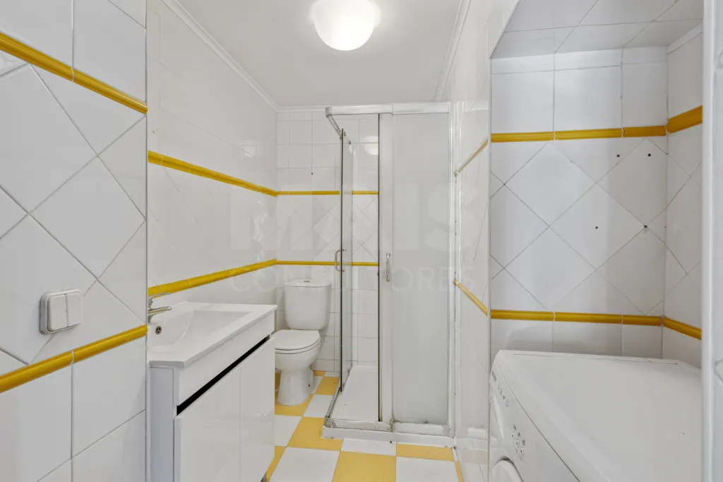 Moradia e dois Anexos T1 com piscina em Casais Mestre Mendo