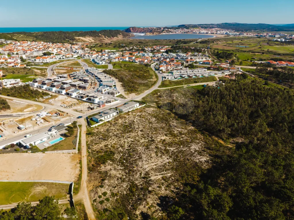 Terreno com Viabilidade para 7 Moradias | Salir do Porto