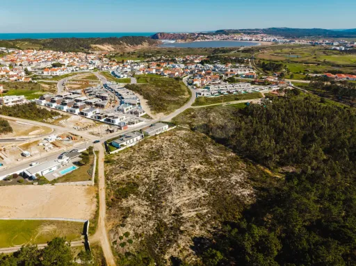 Terreno com Viabilidade para 7 Moradias | Salir do Porto
