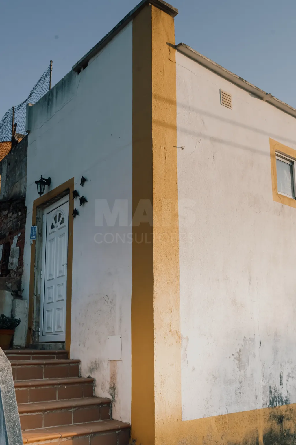 3-Bedroom House with Panoramic Terrace and Mountain Views