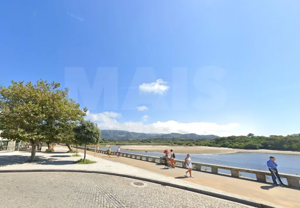 Terreno rústico próximo da praia de Vila Praia de Âncora