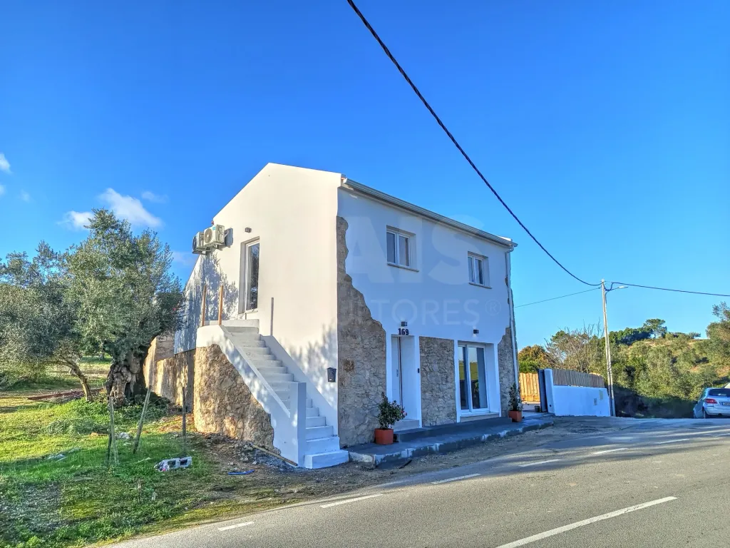 Moradia T2 + Anexo c/ T1, Logradouro e Piscina!