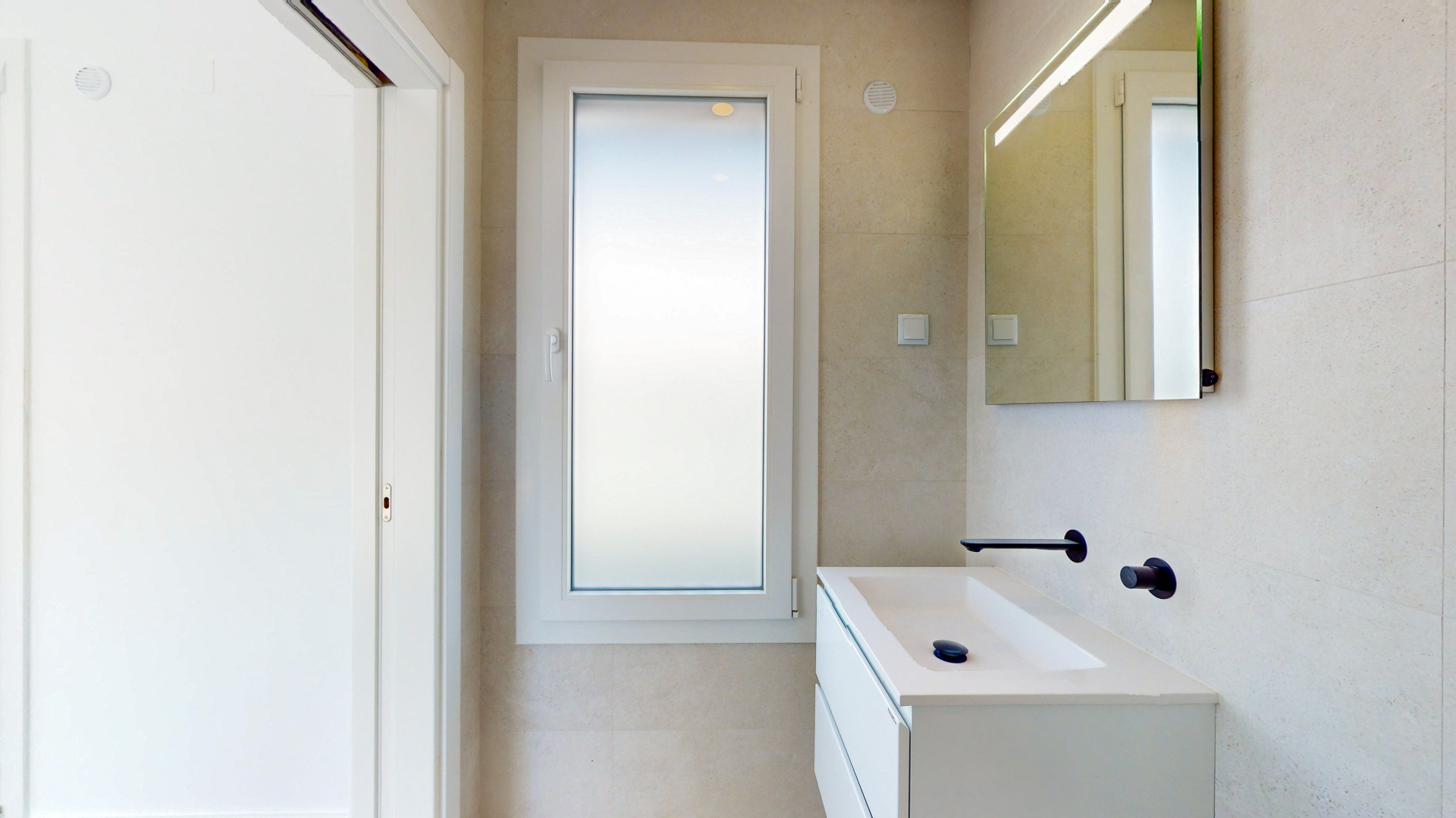 Moradias térreas T4 C\ 4 Suites e Piscina