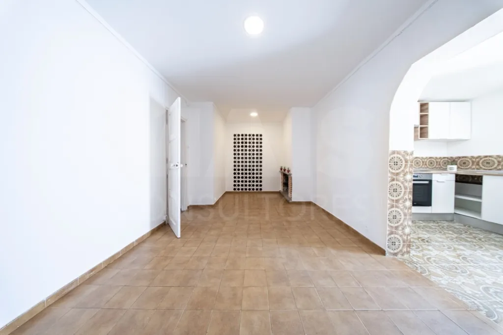 Moradia T2+1 com Garagem no Centro de Atouguia da Baleia