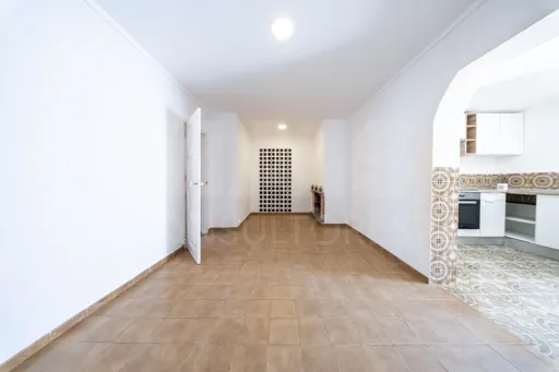 Moradia T2+1 com Garagem no Centro de Atouguia da Baleia
