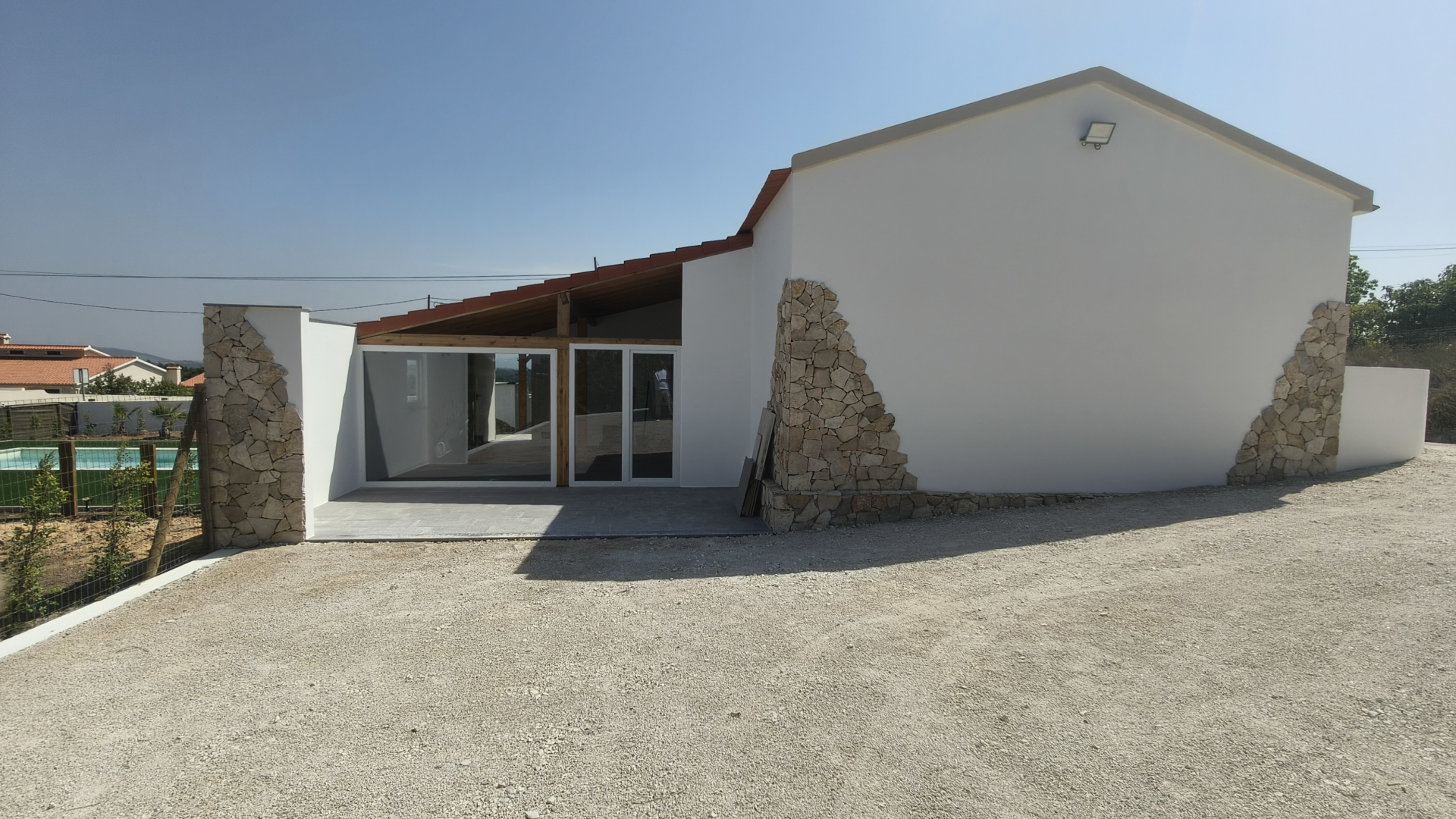Single-Story 2-Bedroom + 1 House with Pool, Outbuilding, and 3,476 m² Lot | Comfort, Privacy, and Quality of Life