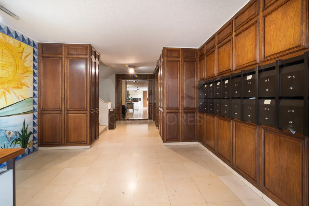 Apartamento T4 nas Torres do Restelo