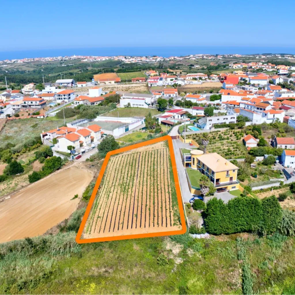 Terreno com Viabilidade de Construção