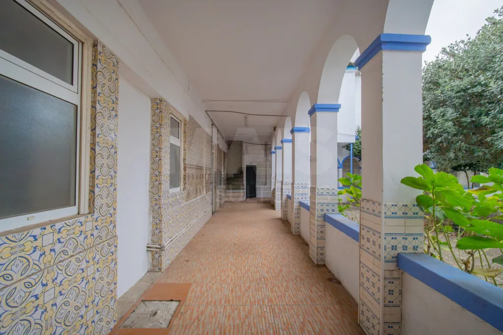4-Bedroom House with Garage in Marinhais