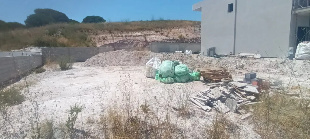 Building Plot with Approved Project - Alenquer