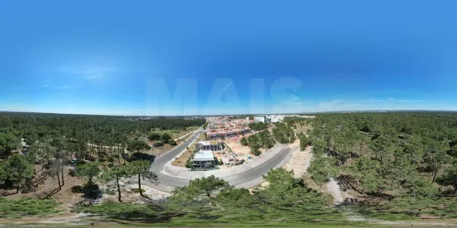 Terreno com Projecto aprovado para Moradia Geminada T4