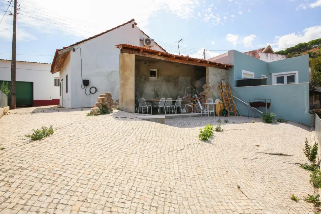 Fully Furnished 2-Bedroom House | Vale de Ossa – Meca, Alenquer