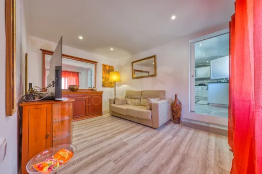 Viva com Espaço e Conforto: Moradia T4 com Anexo e Garagem em Coruche – Pronta a Habitar