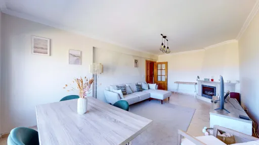 Apartamento T1 com elevador - Monte Abraão