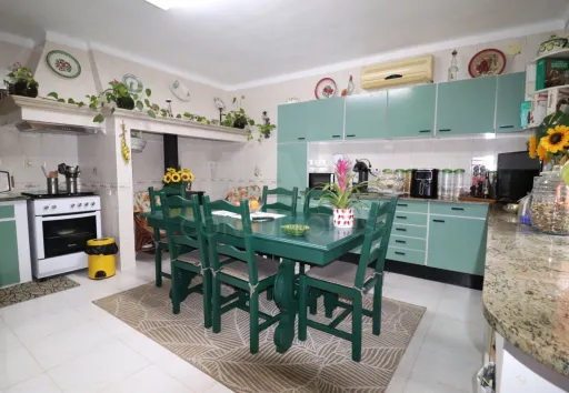 Moradia Térrea T2+1 com Garagem, sótão e terreno com 500 m2 em Vale Mansos, Coruche