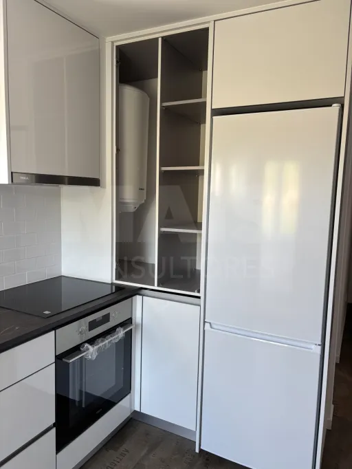 Prédio com três apartamentos T2 em Estoril - Cascais