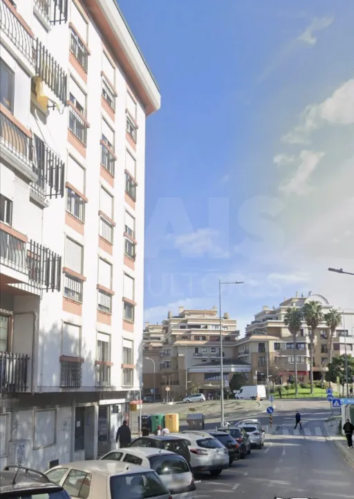 Apartamento T1+1 remodelado